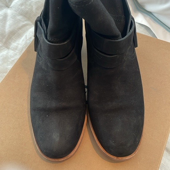 UGG W Elora bootie in black suede - Picture 4 of 6